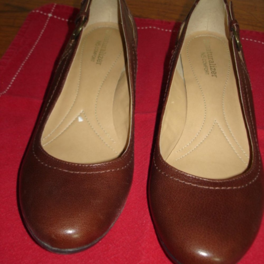 Naturalizer Brown leather wedge NEW! 8.5 M